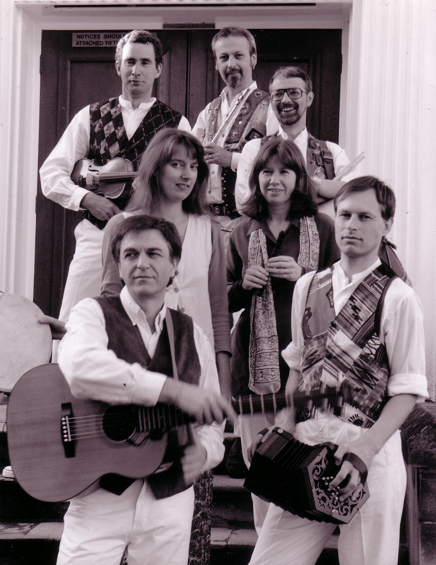 Magpie Lane 19 May 1997 - photographer Denis Kennedy - click to view larger image